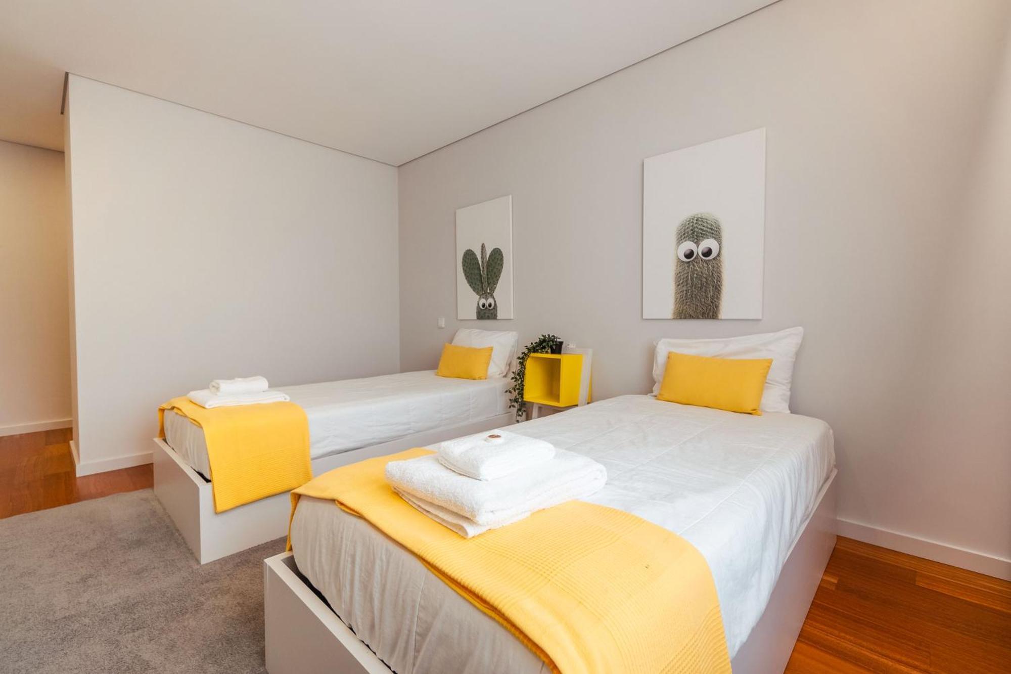 Porto & Douro Vista Apartments By Inviting Valbom  Exterior photo
