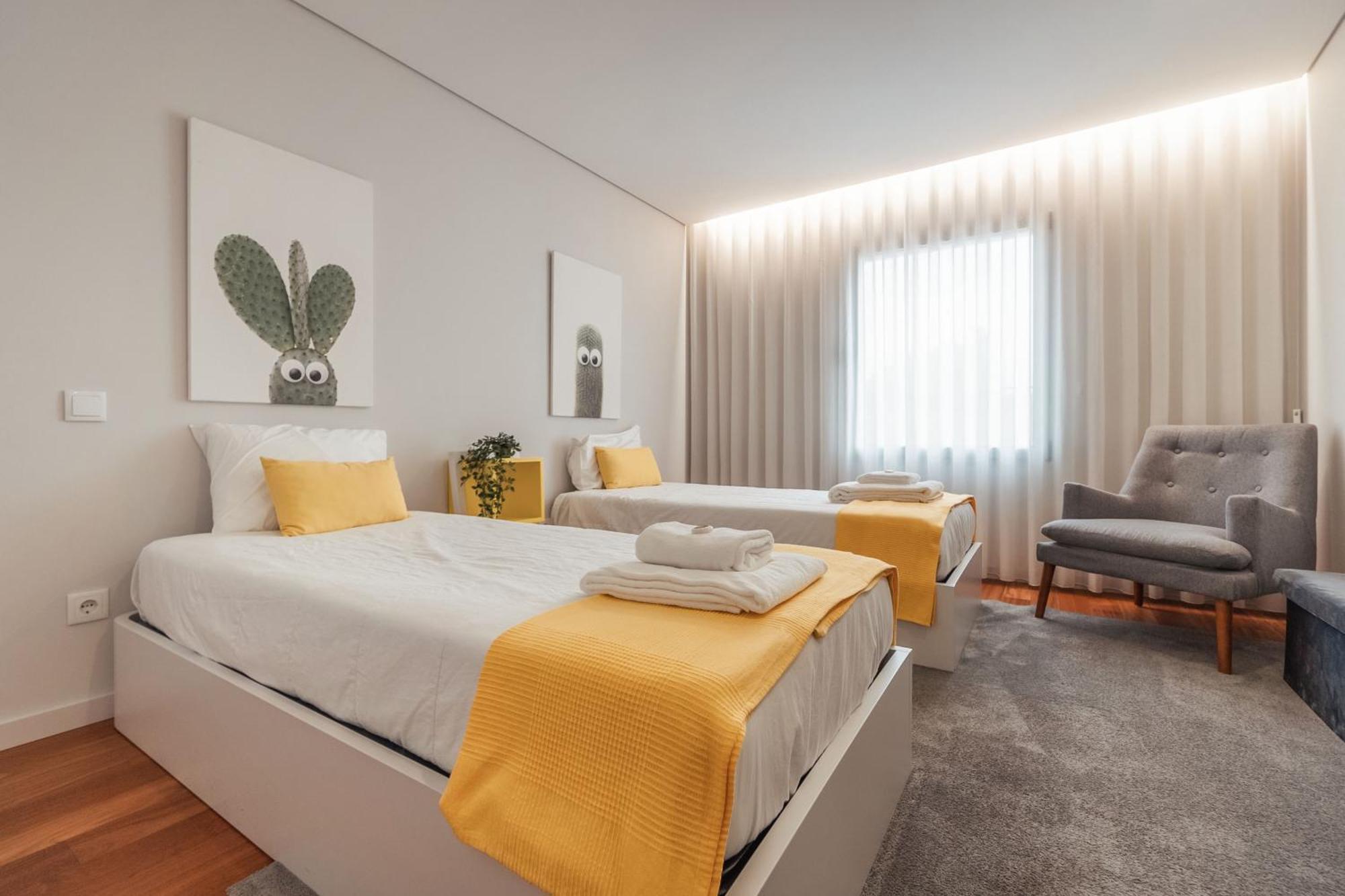 Porto & Douro Vista Apartments By Inviting Valbom  Exterior photo